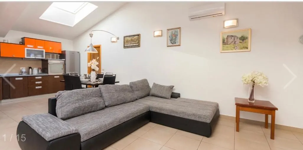 Villa Kuca Za Odmor à Sveti Filip i Jakov Hébergement de vacances