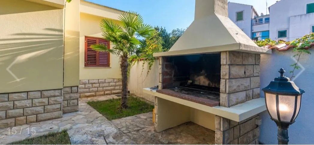 Hébergement de vacances Villa Kuca Za Odmor à Sveti Filip i Jakov Croatie